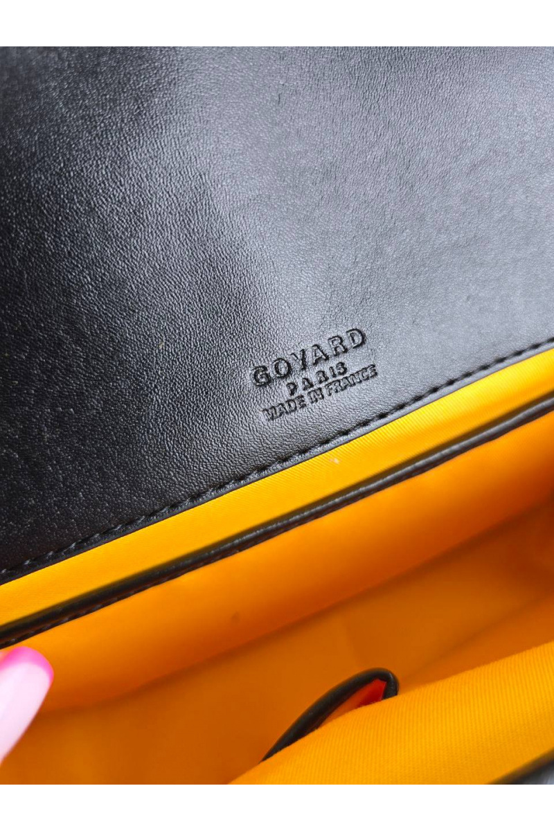 Designer Clothing Кожаная сумка Goyard Belvedere MM 27x21 см