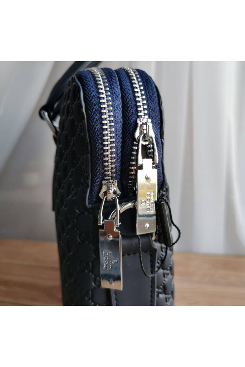 Gucci Кожаная сумка GG Supreme briefcase 38х28 см