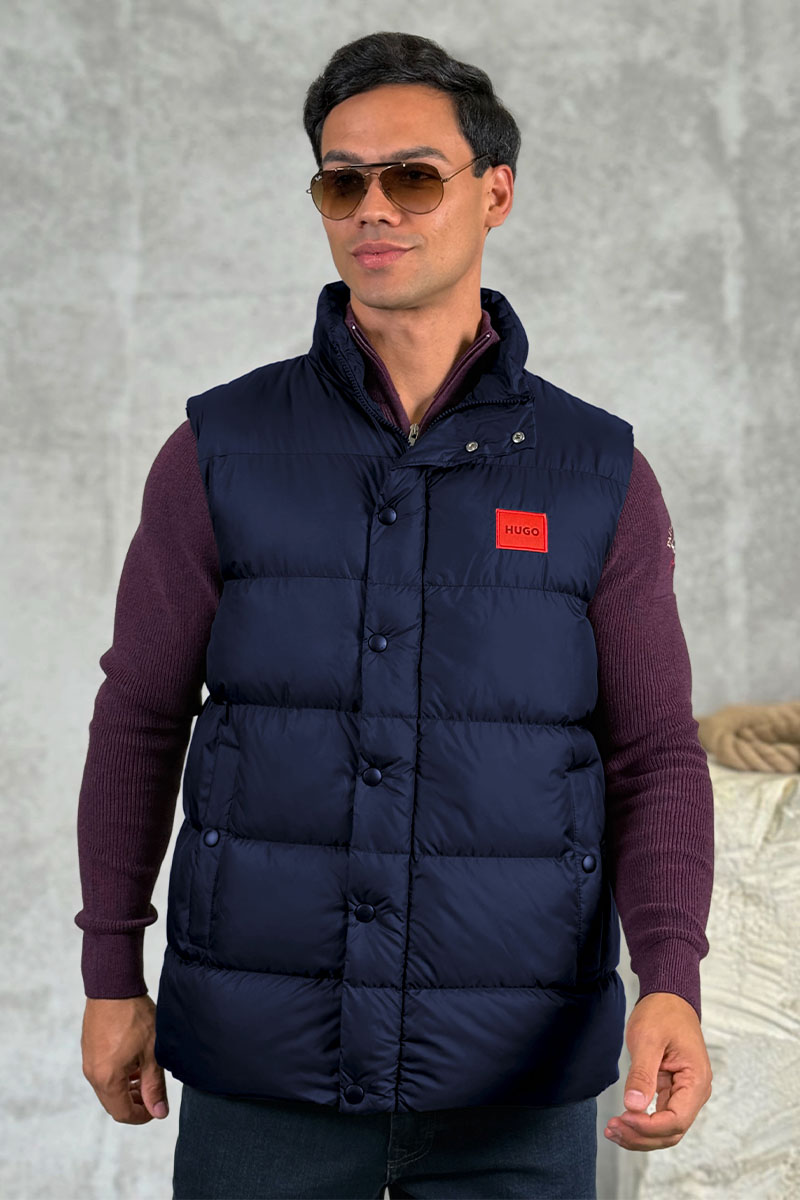 Hugо Воss Мужской жилет тёмно-синего цвета 