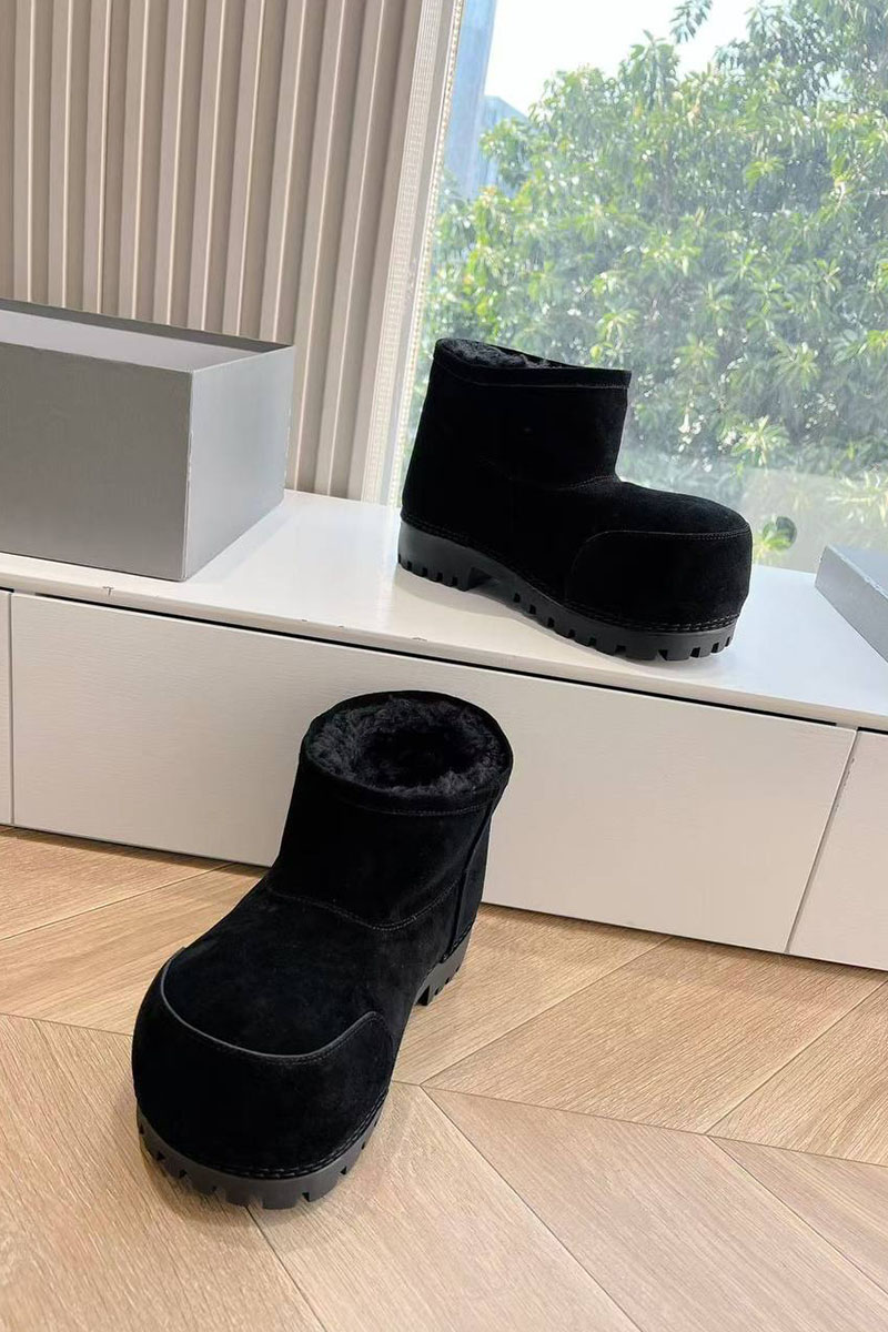 Balenciaga Женские ботинки Alaska Fur Bootie Premium - Black