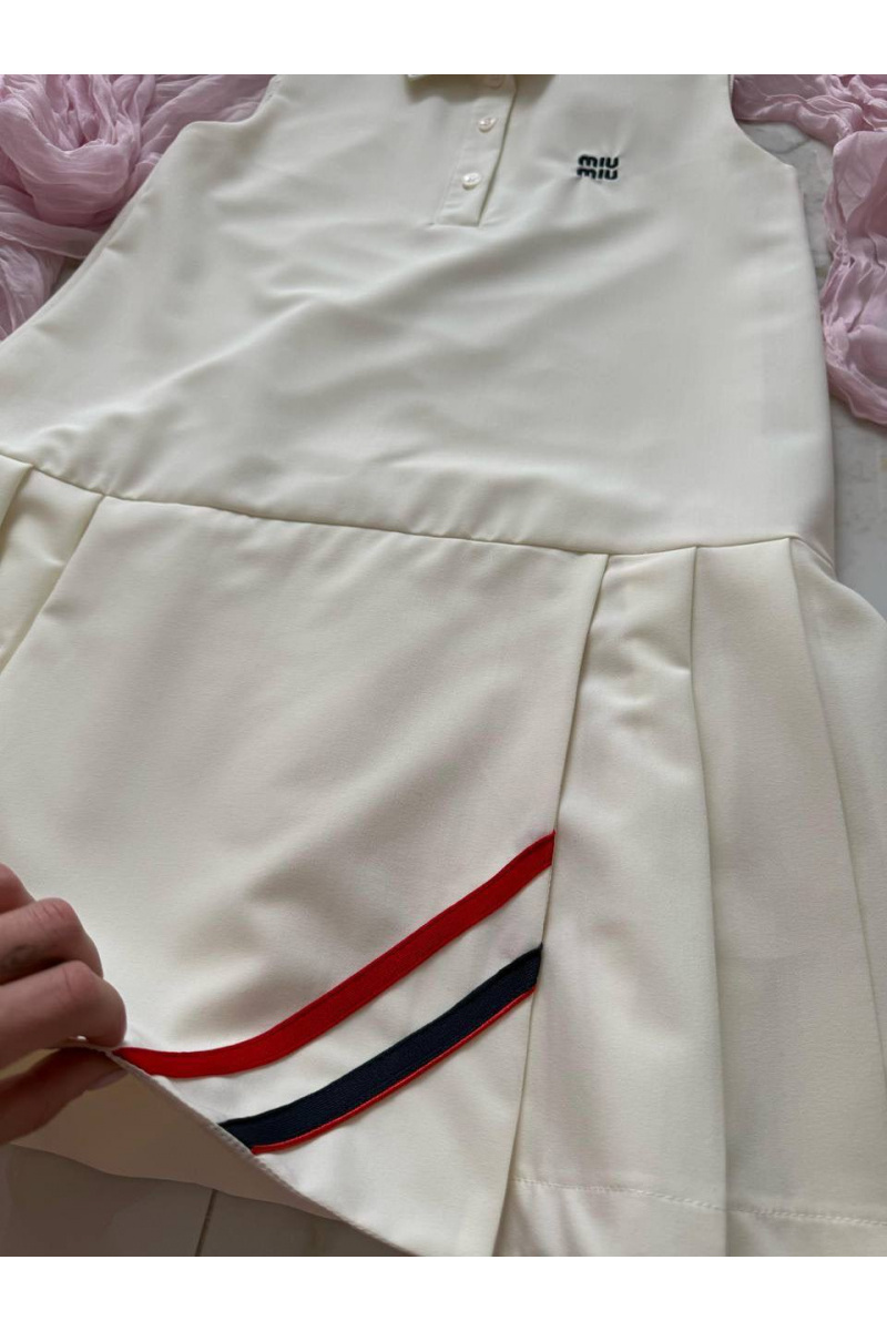 MIU MIU Женское платье белого цвета 