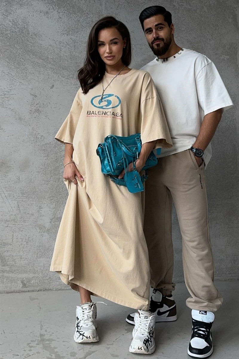 Balenciaga Женское платье бежевого цвета