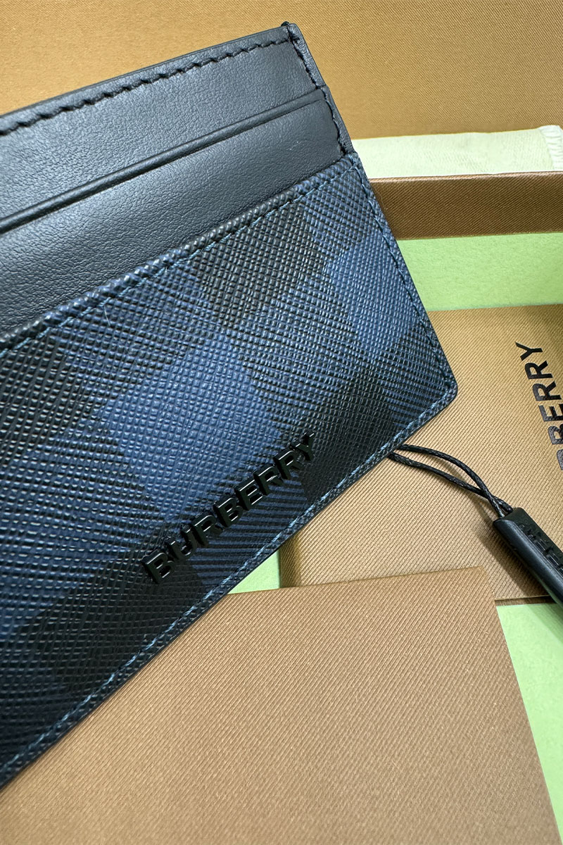 Burberry Кожаный кардхолдер Premium 10x7 см