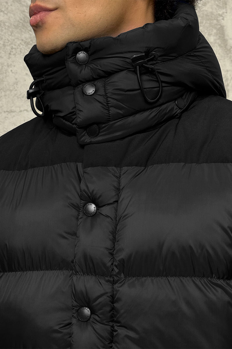 Burberry Чёрная куртка со съёмными рукавами London England logo-patch