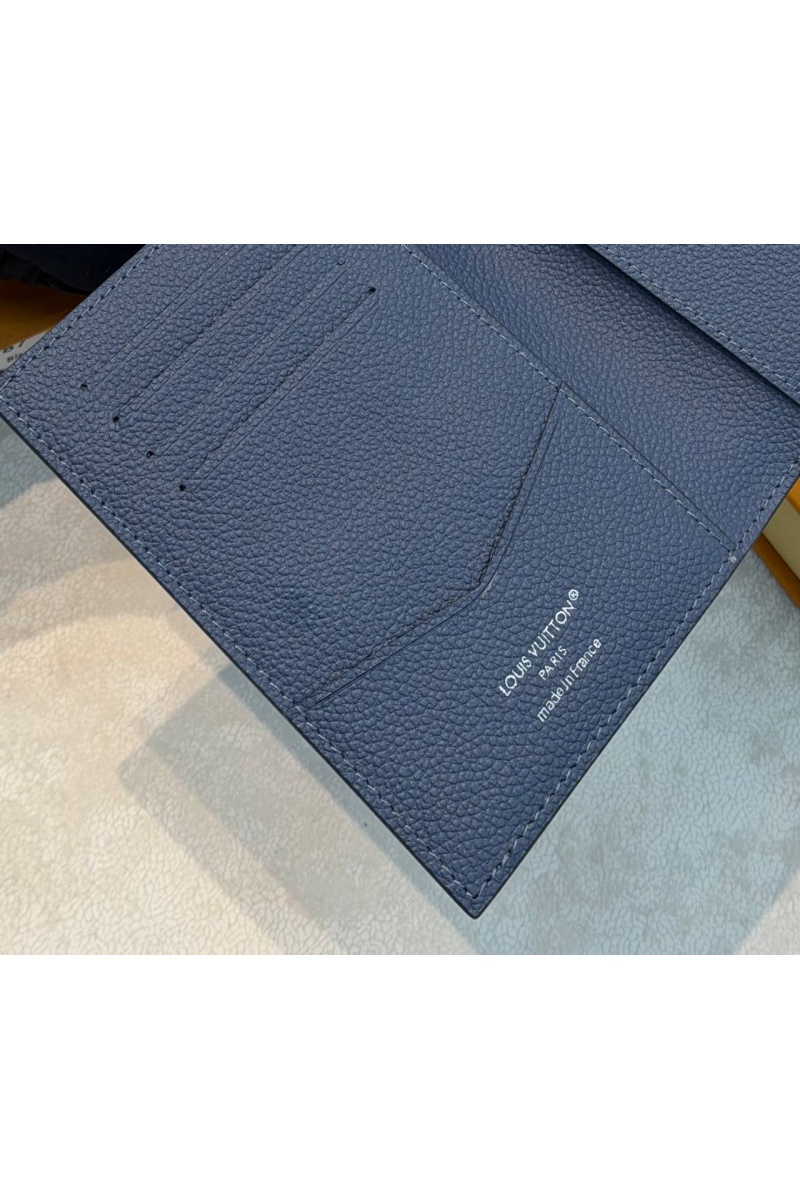 Lоuis Vuittоn Кожаная обложка для паспорта Indigo Blue Damoflage premium 14x10x2.5 см