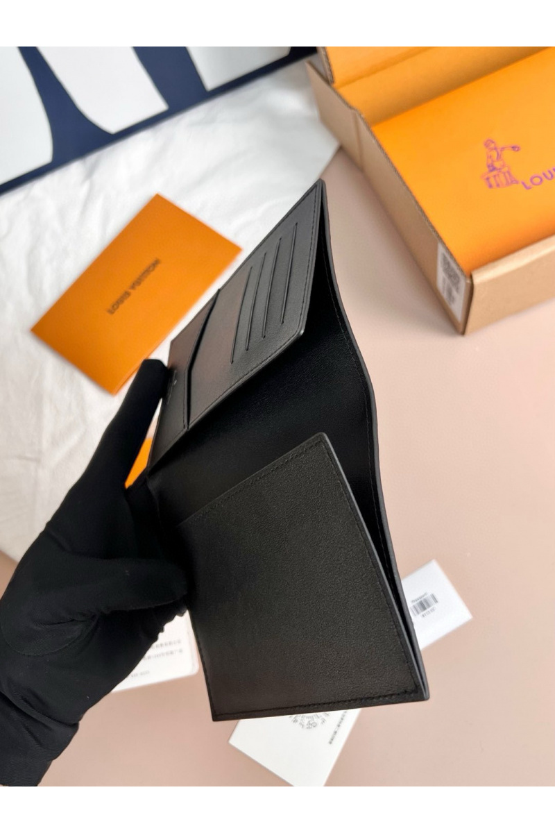 Lоuis Vuittоn Кожаная обложка для паспорта Premium 14x9.5x2 см