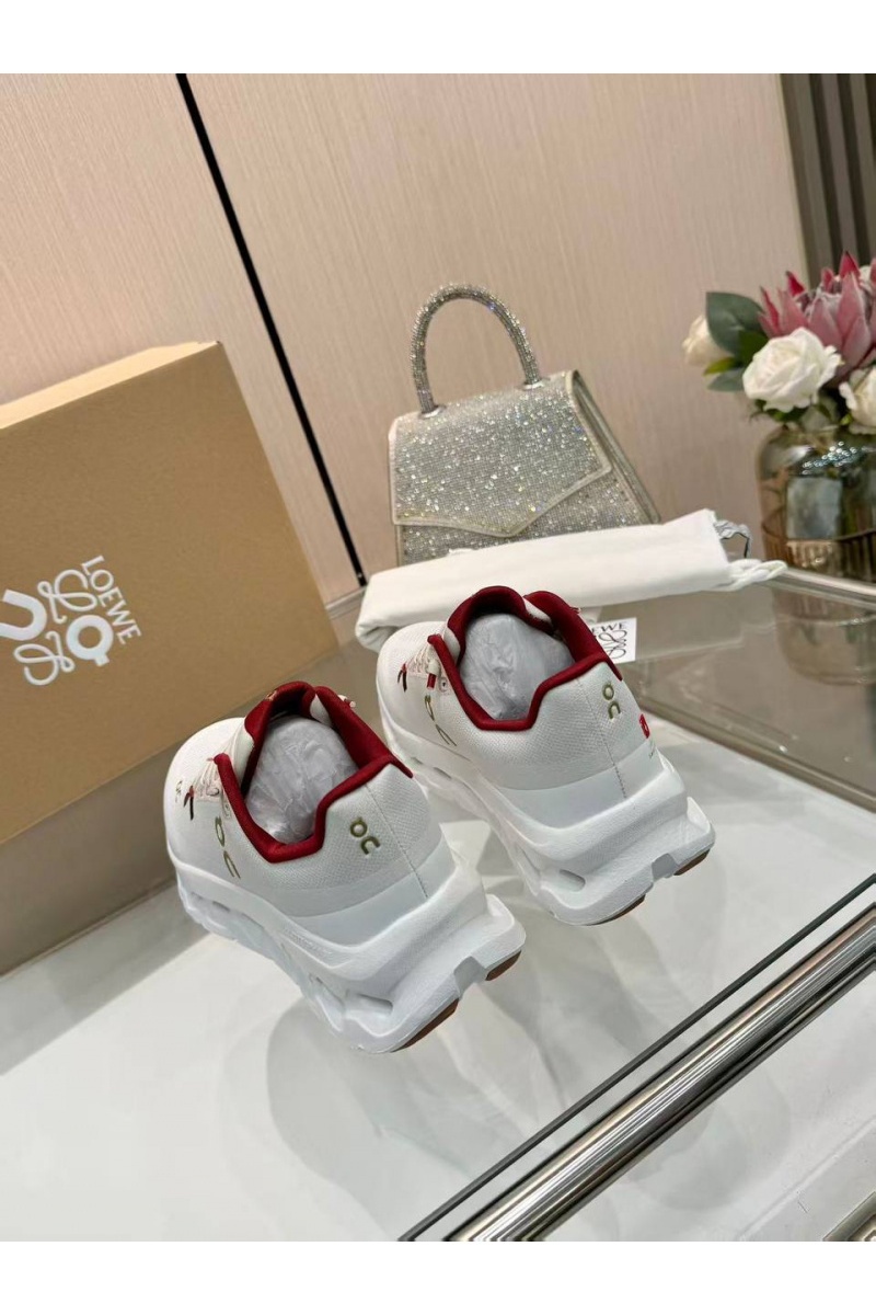 Designer Clothing Женские кроссовки On Cloudtilt premium