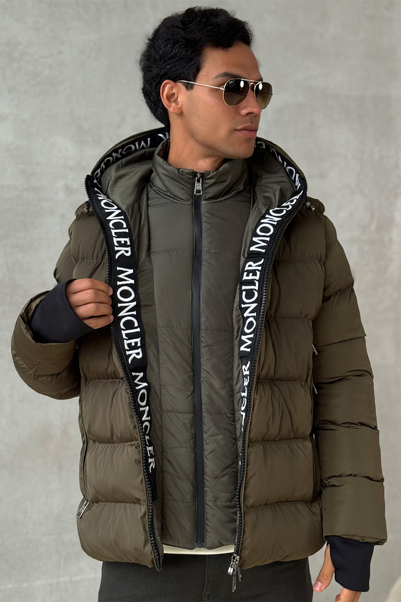 Moncler Утеплённая куртка оливкового цвета logo-patch