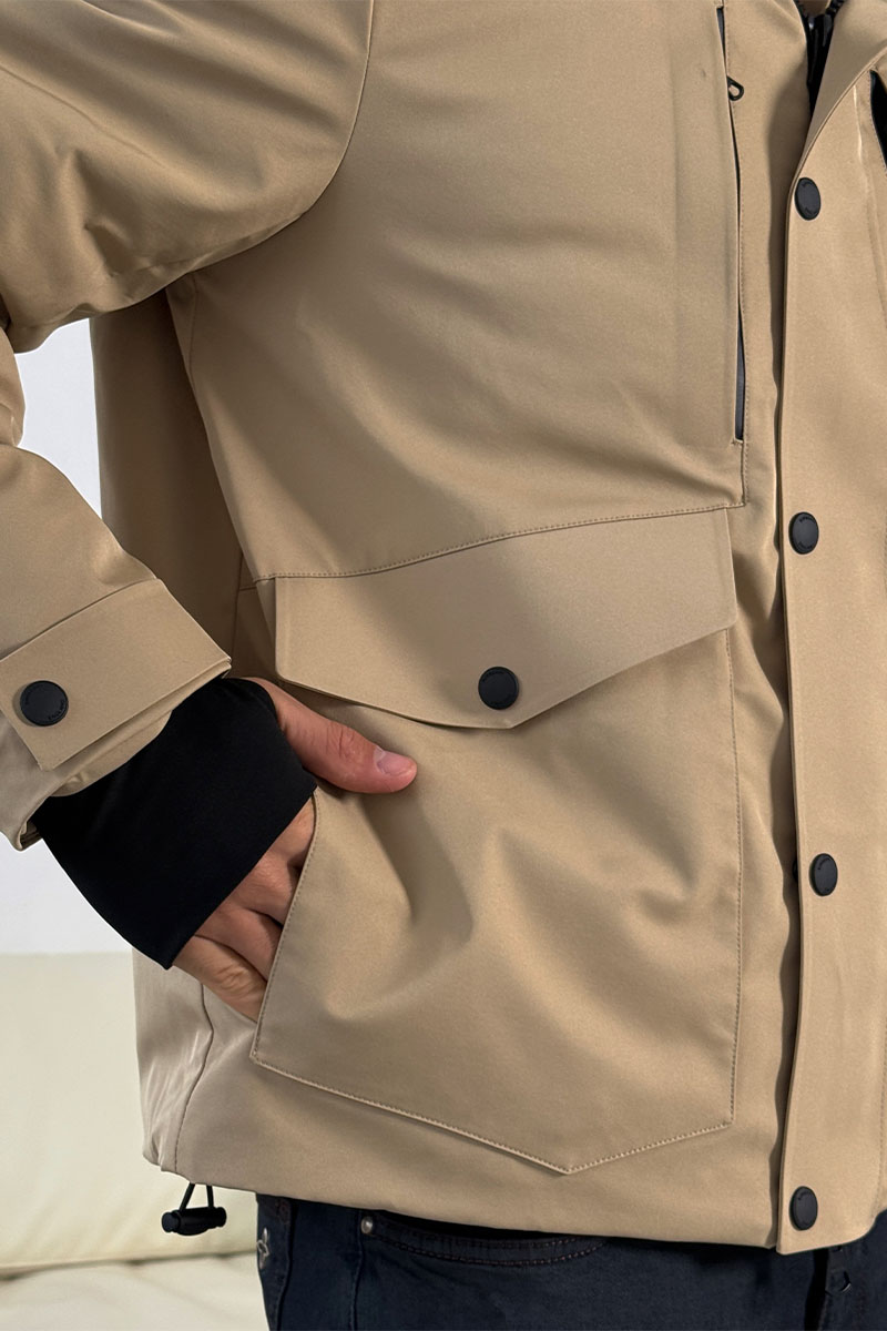 Burberry Бежевый пуховик London England logo-patch 