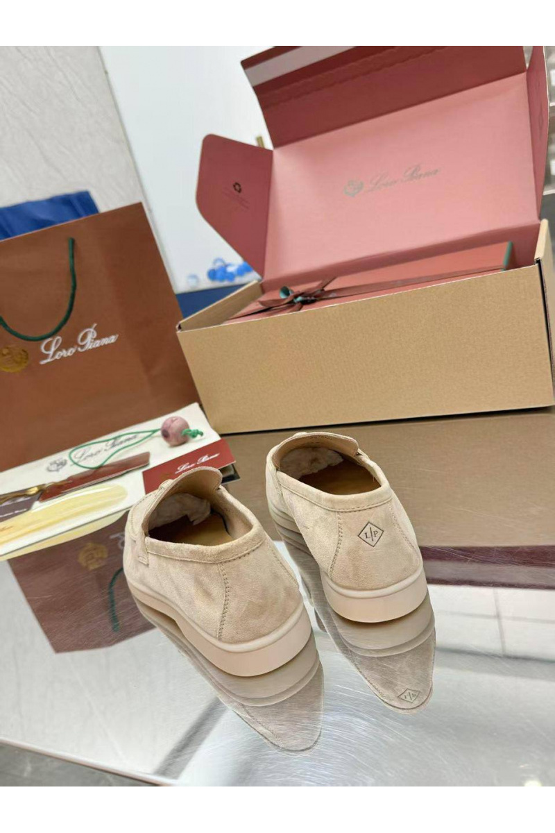 Loro Piana Женские замшевые лоферы Summer Charms Walk premium