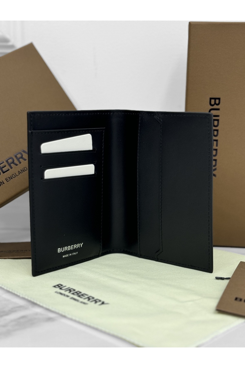 Burberry Кожаная обложка для паспорта Check Premium 14x10x2 см