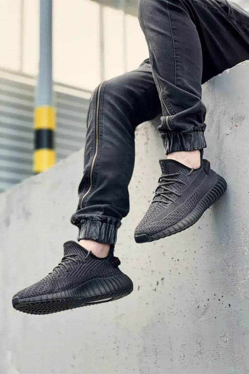 Adidas Кроссовки Yeezy Boost 350 v2 Black "Reflective laces"
