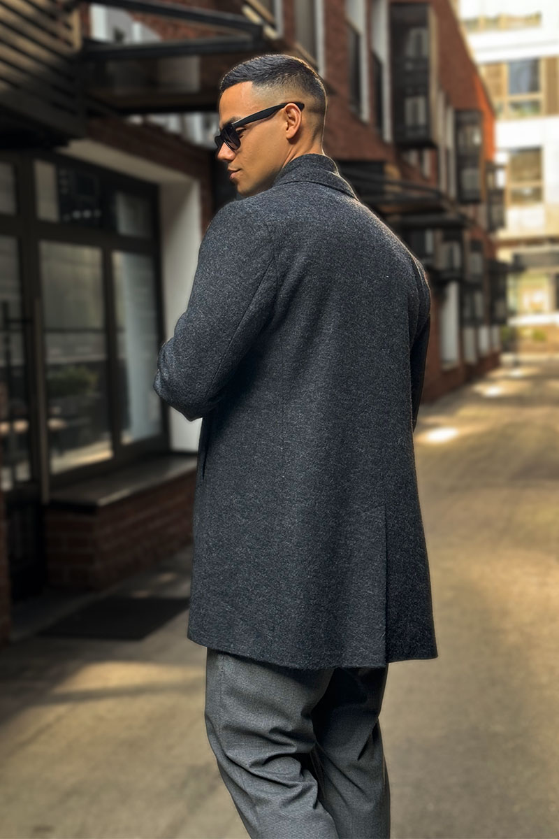 Burberry Тёмно-серое мужское пальто London England logo-embroidered