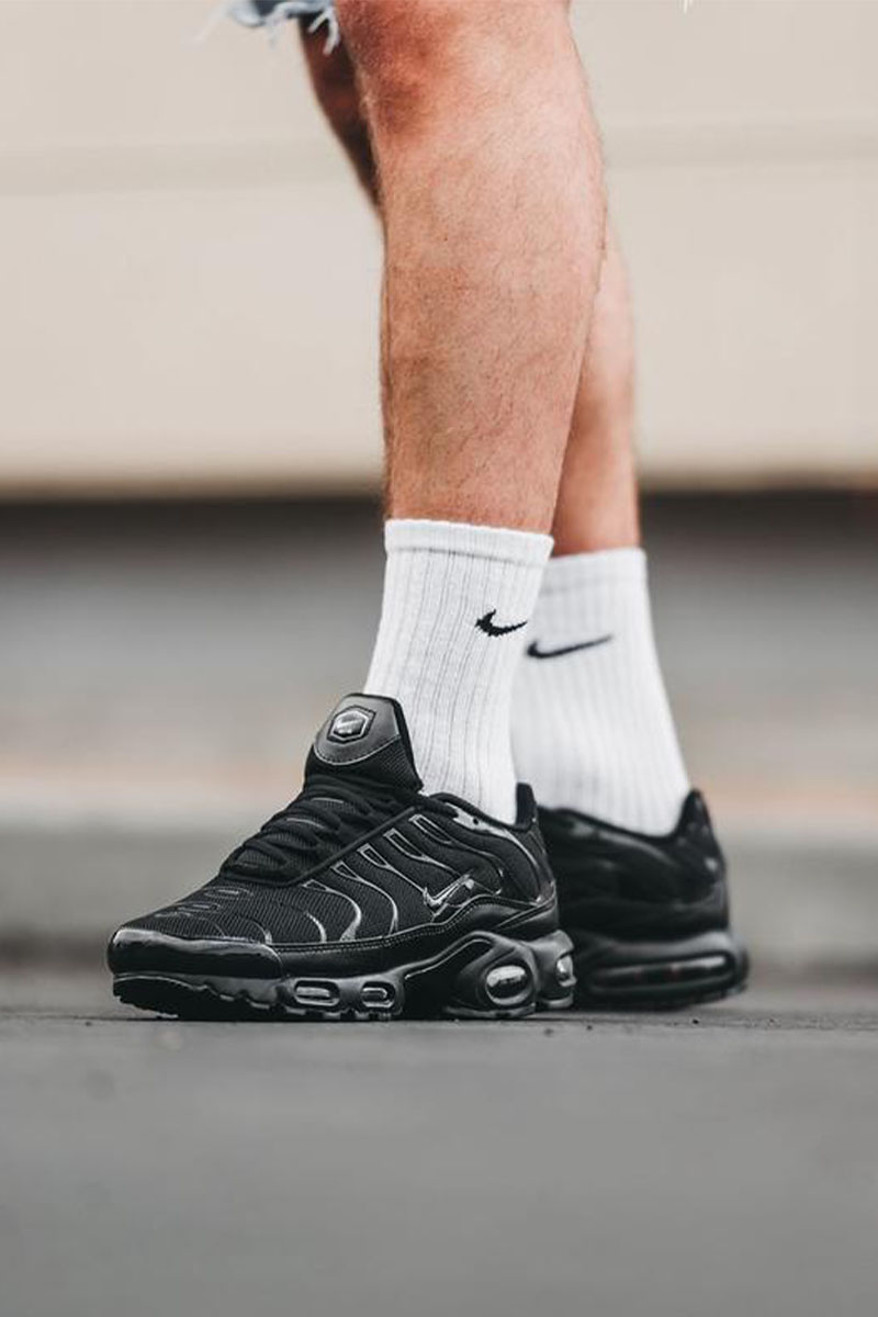 Nike x am plus on sale