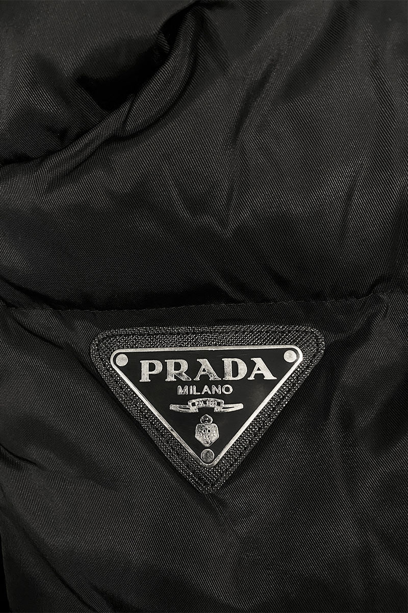 Prada Чёрная удлиненная куртка Milano logo-plaque