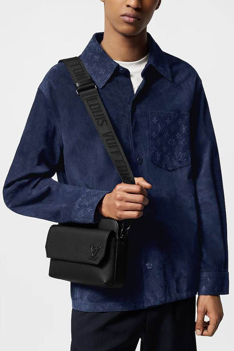 Lоuis Vuittоn Кожаная сумка Fastline Messenger 24x18 см