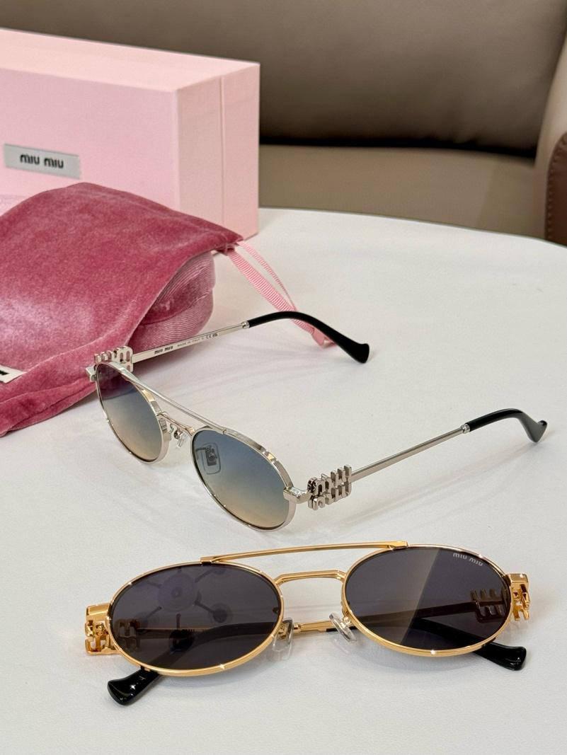 MIU MIU Женские солнцезащитные очки Oval