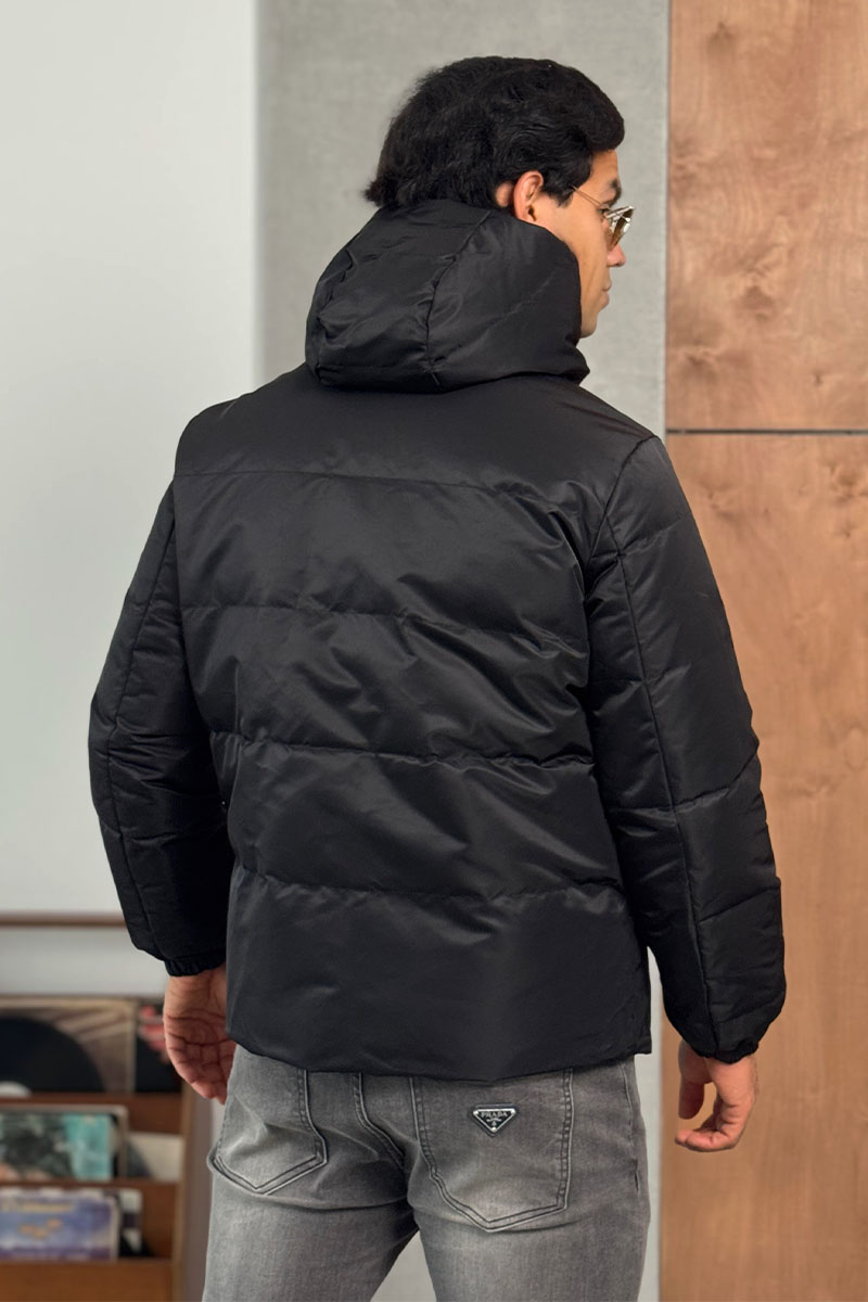 Prada Двусторонний пуховик logo-plaque - Black 