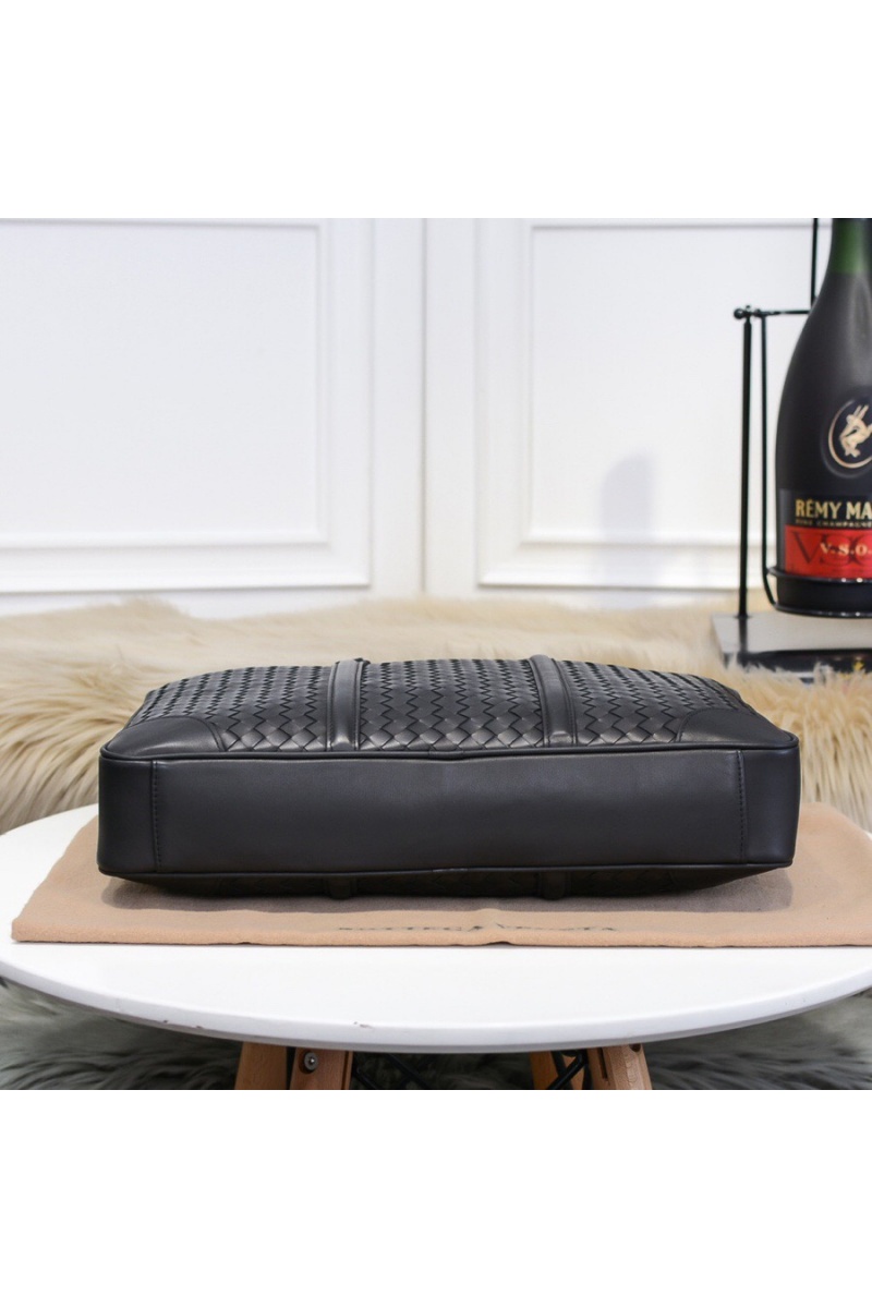 Bottega Veneta Кожаный портфель Premium 39x29x7 см