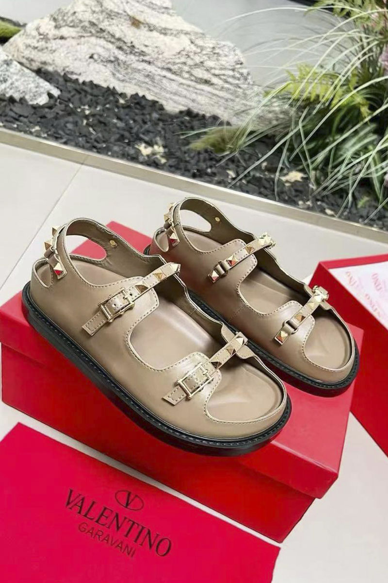 Valentino Женские кожаные сандалии Rockstud