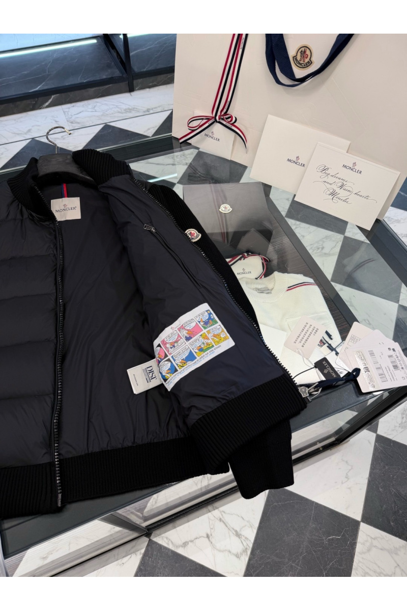 Moncler Куртка с вязаными рукавами чёрного цвета 