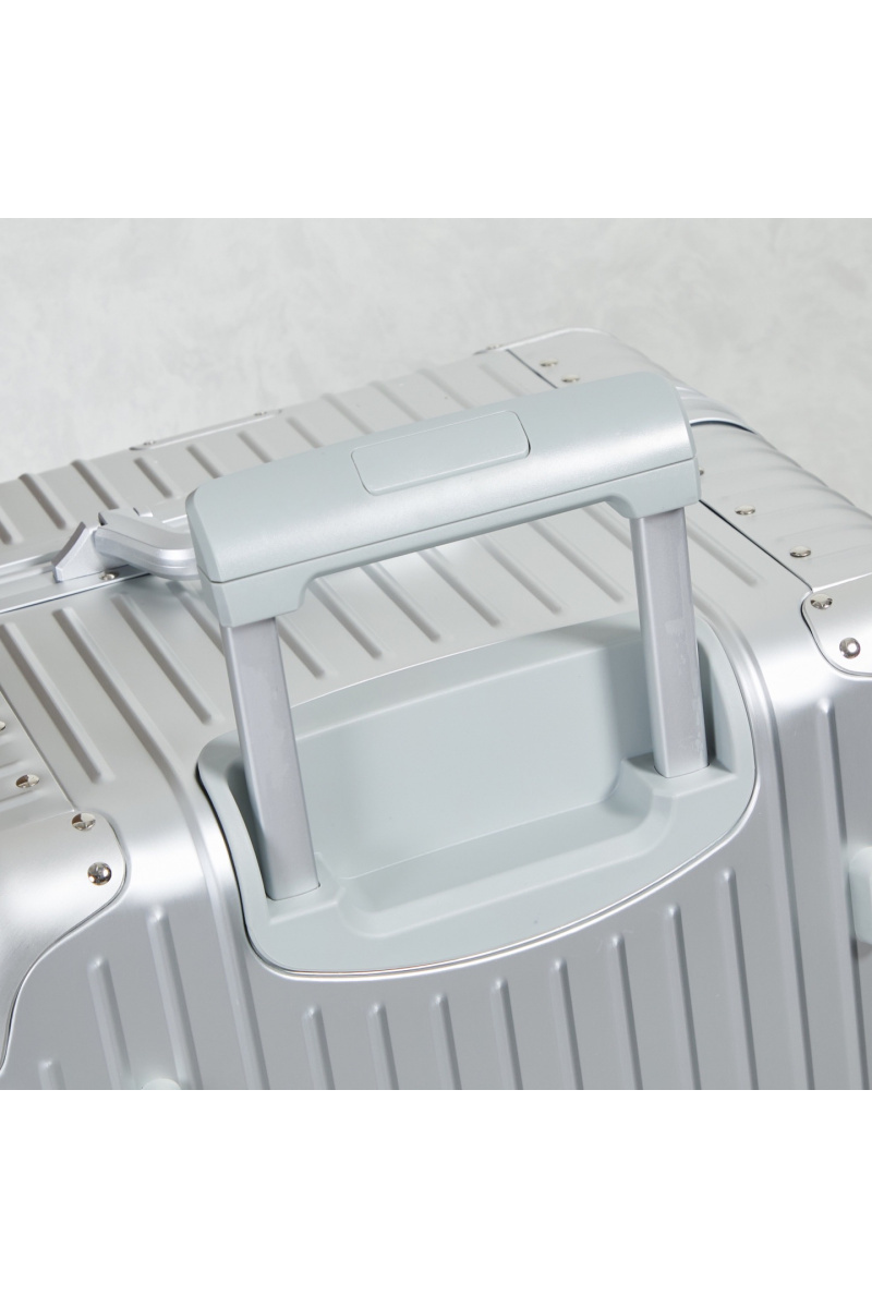 Rimowa Чемодан Aluminum L Premium 76x50x27 см