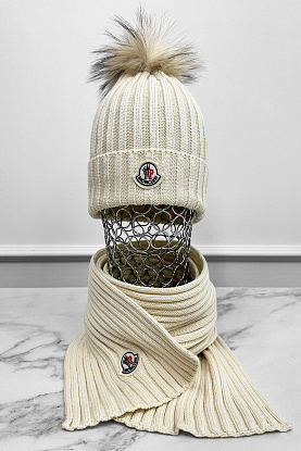 Комплект из шапки и шарфа светло-бежевого цвета logo-patch