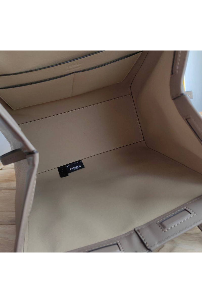 Fendi Кожаная сумка Origami Large 40x27 см