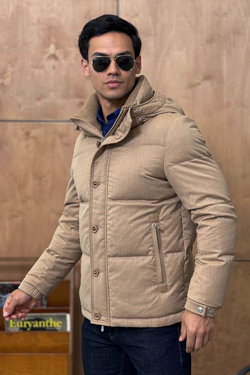Designer Мужской пуховик бежевого цвета