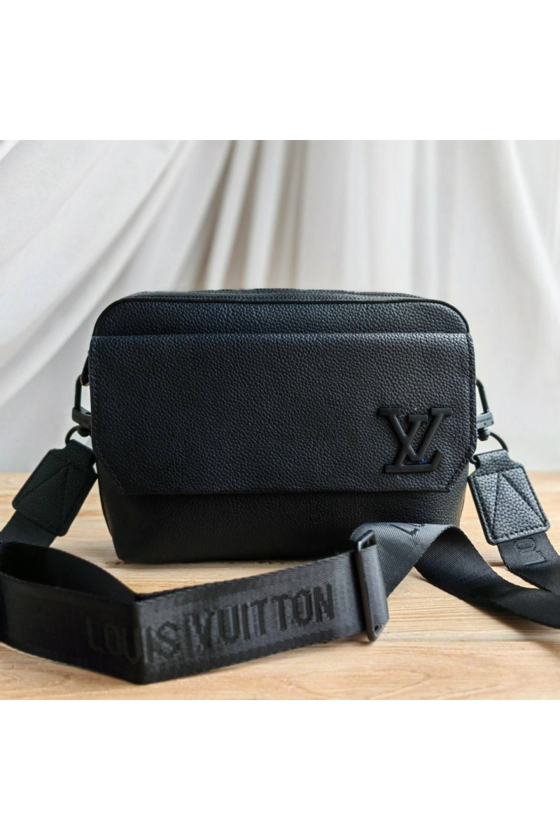Lоuis Vuittоn Кожаная сумка Fastline Messenger 24x18 см