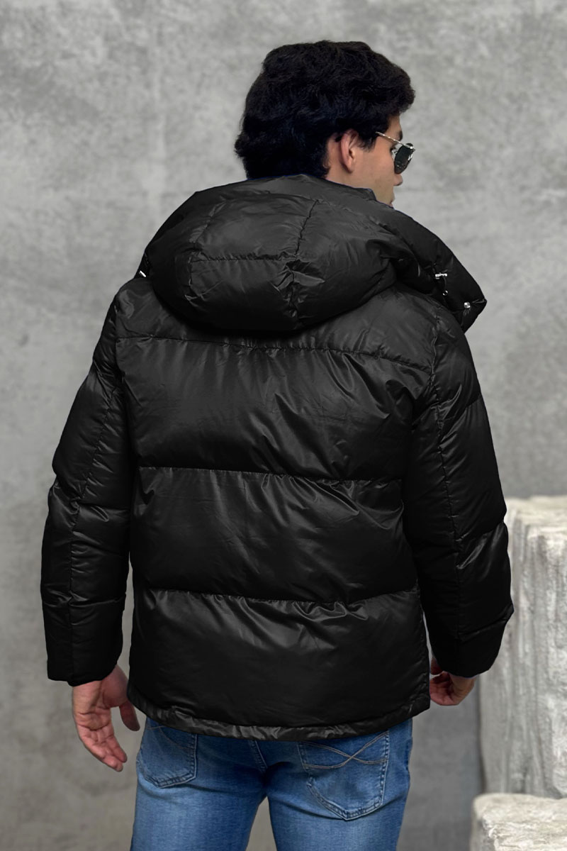 Moncler Пуховик чёрного цвета Montbeliard