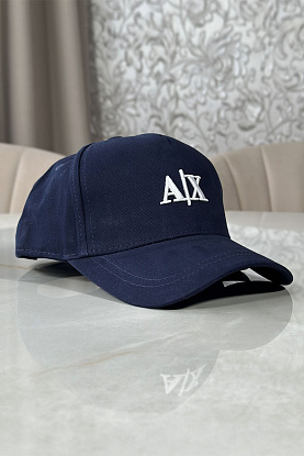Бейсболка синего цвета embroidered-logo