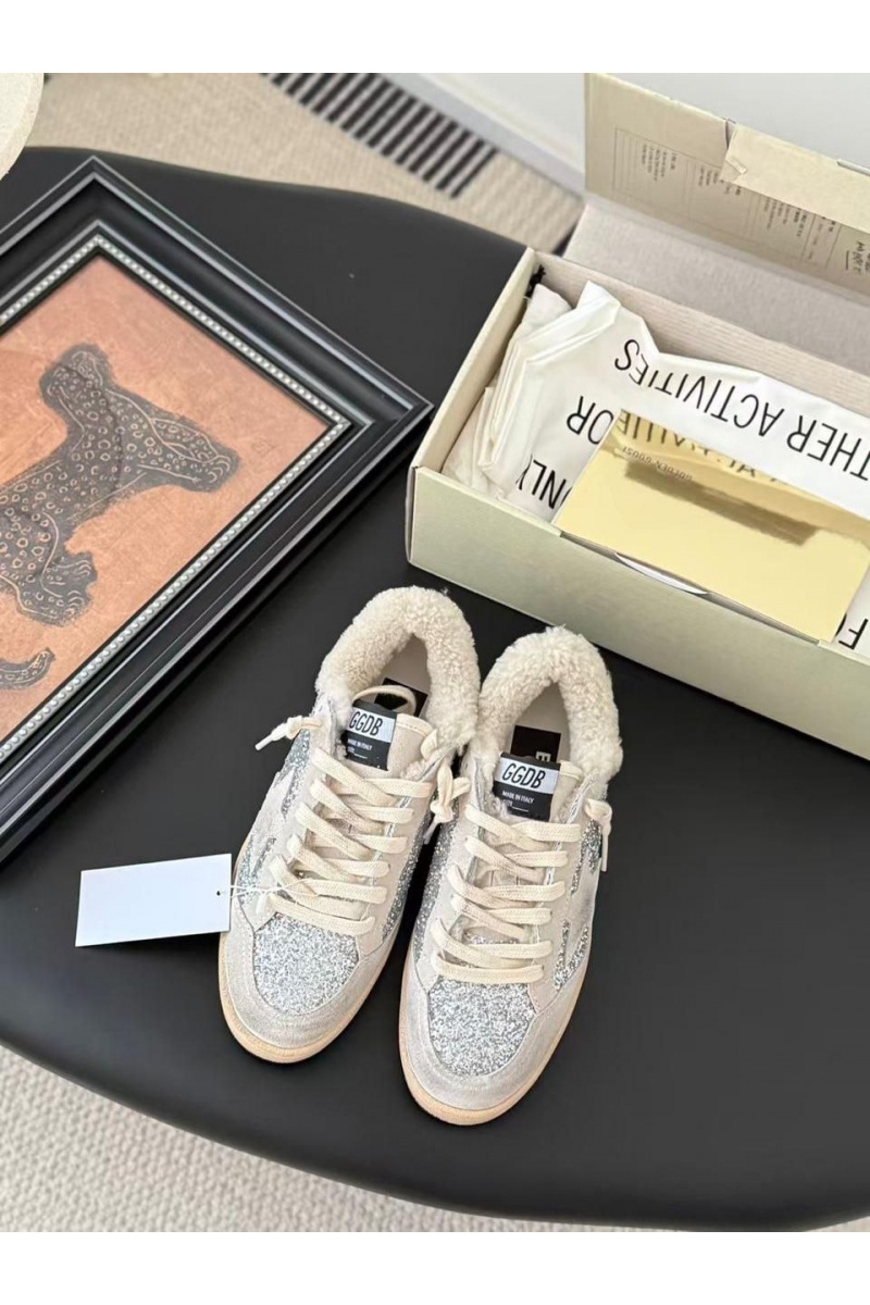 Designer Clothing Женские кроссовки с мехом Golden Goose