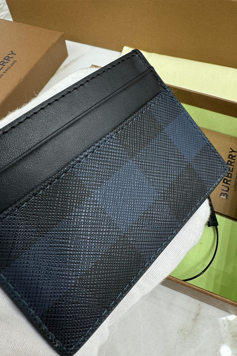 Burberry Кожаный кардхолдер Premium 10x7 см