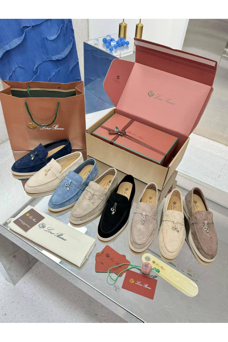 Loro Piana Женские замшевые лоферы Summer Charms Walk premium