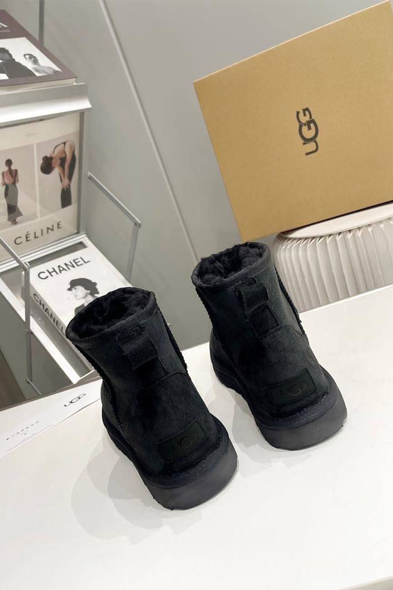 UGG Мужские чёрные ботинки Classic