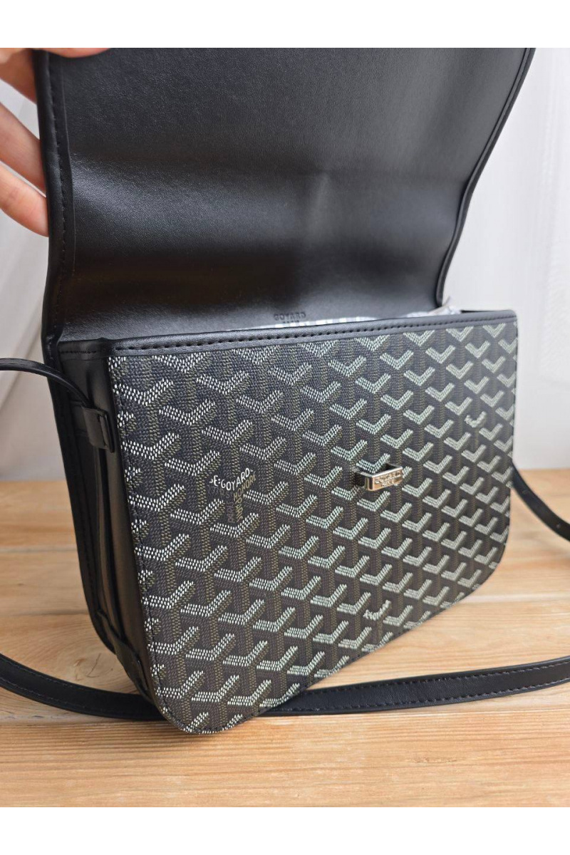 Designer Clothing Кожаная сумка Goyard Belvedere MM 27x21 см