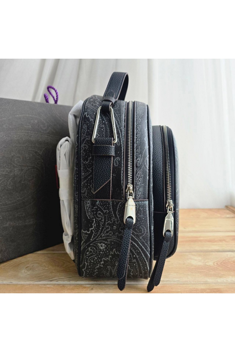 Loewe Кожаный рюкзак с узором плейсли 30x24 см