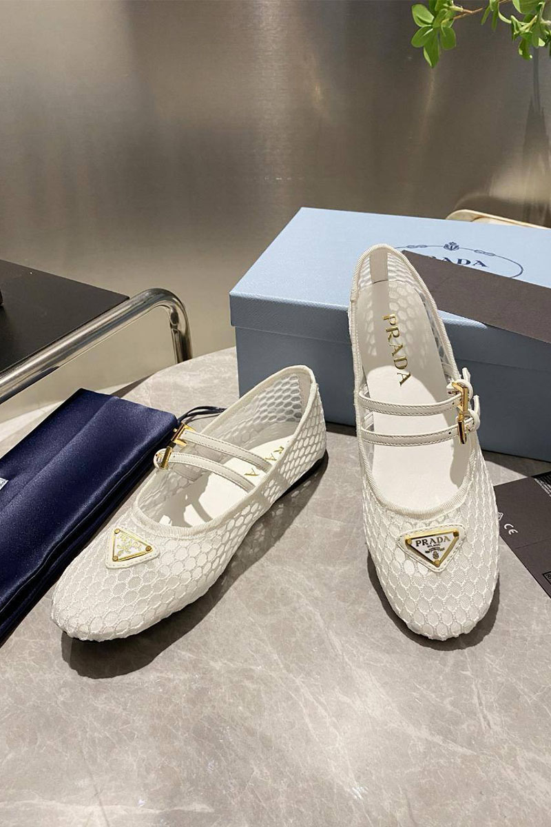 Prada Женские сетчатые балетки белого цвета