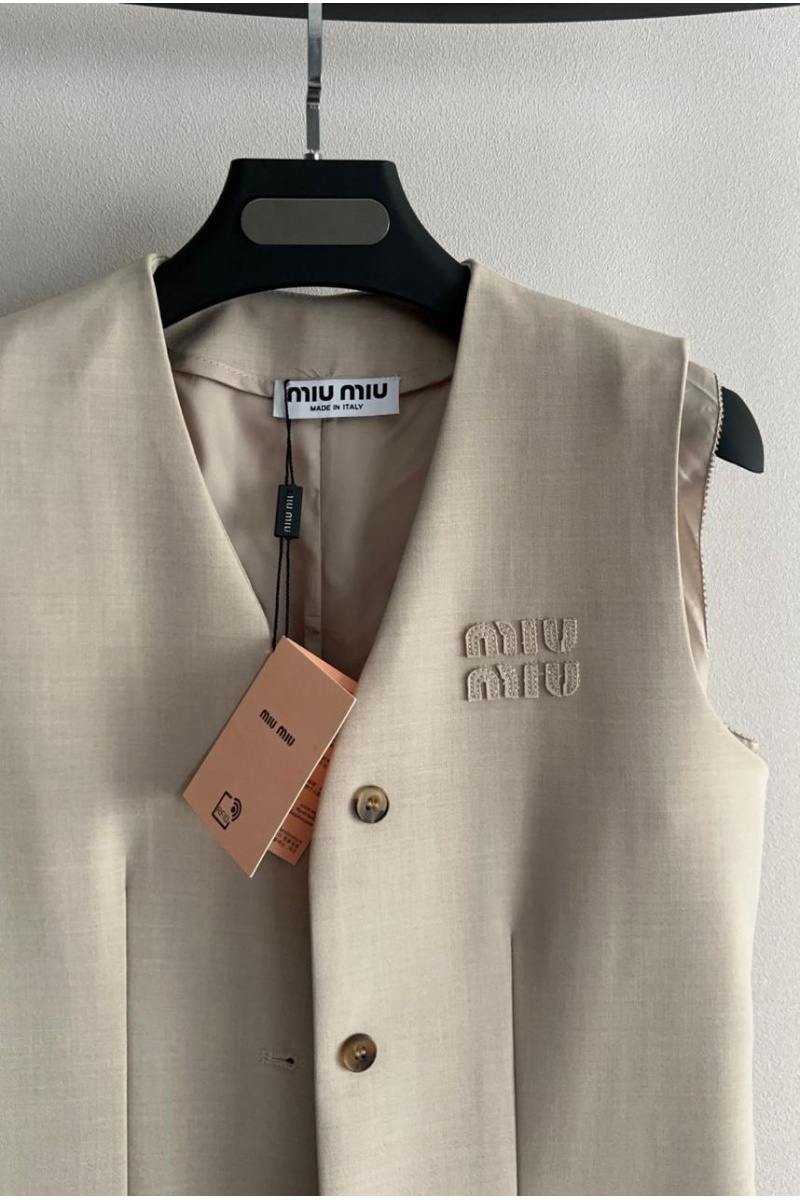 MIU MIU Женское платье бежевого цвета