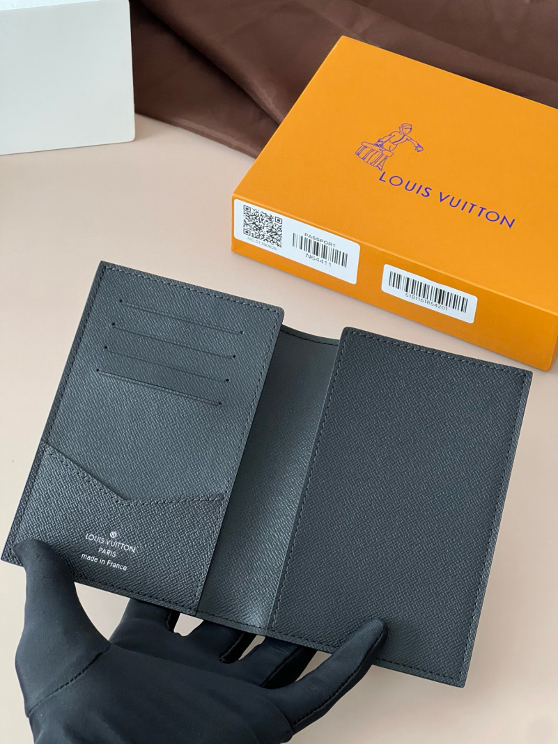 Lоuis Vuittоn Кожаная обложка для паспорта Premium 14x9.5x1.5 см