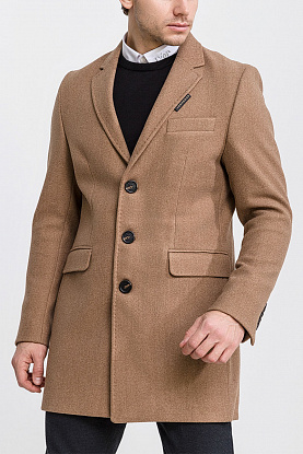 Бежевое мужское пальто logo label