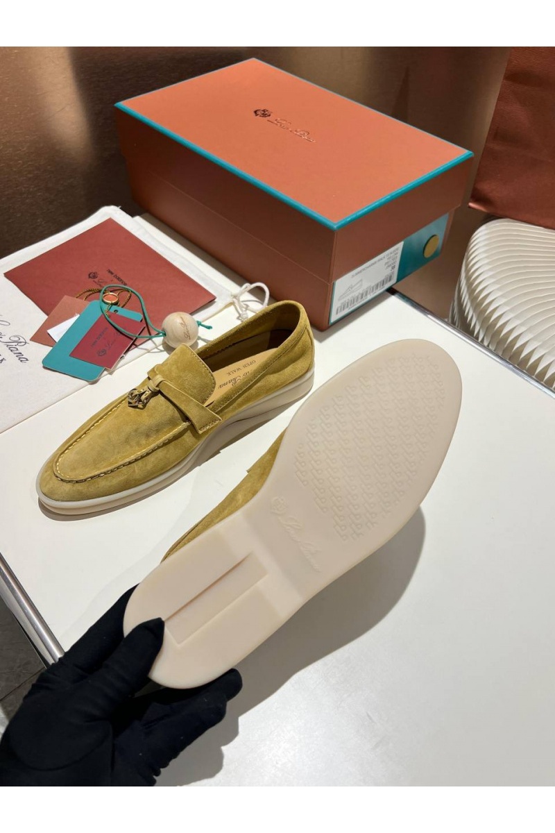 Loro Piana Женские замшевые лоферы Summer Charms Walk premium