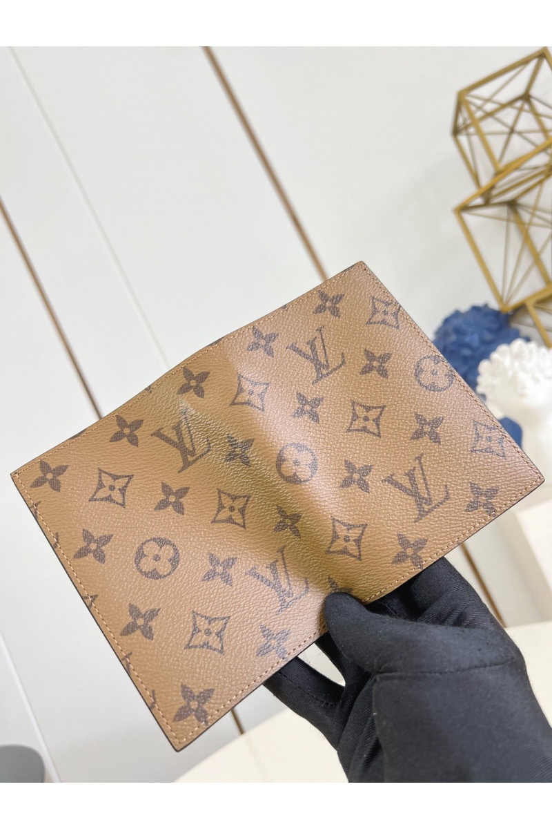 Lоuis Vuittоn Кожаная обложка для паспорта Premium 14x9.5x2.5 см