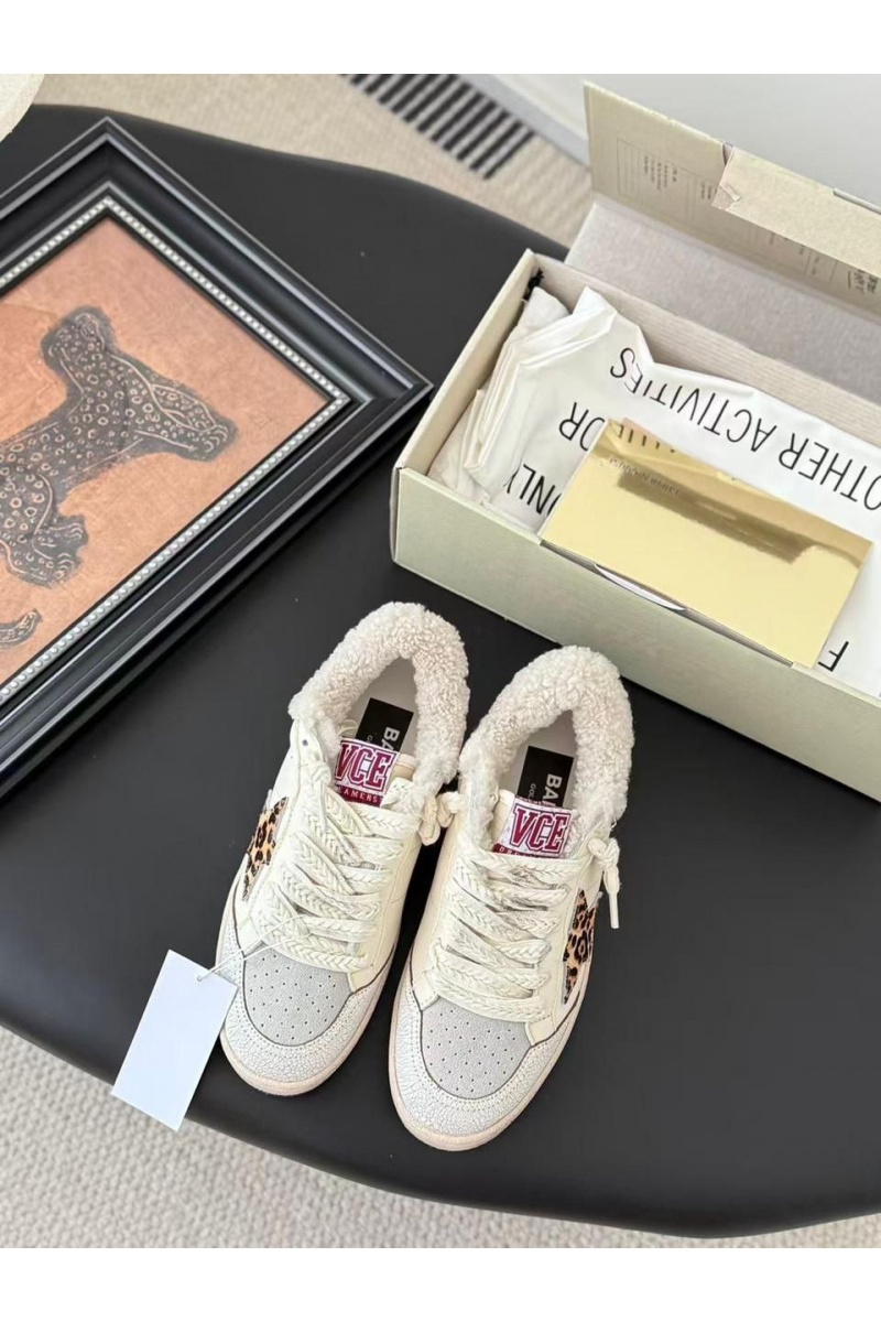 Designer Clothing Женские кроссовки с мехом Golden Goose