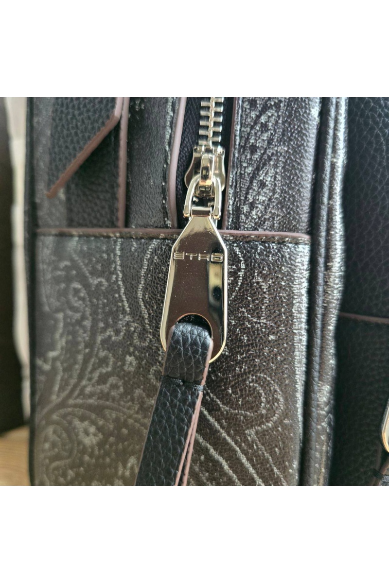 Loewe Кожаный рюкзак с узором плейсли 30x24 см