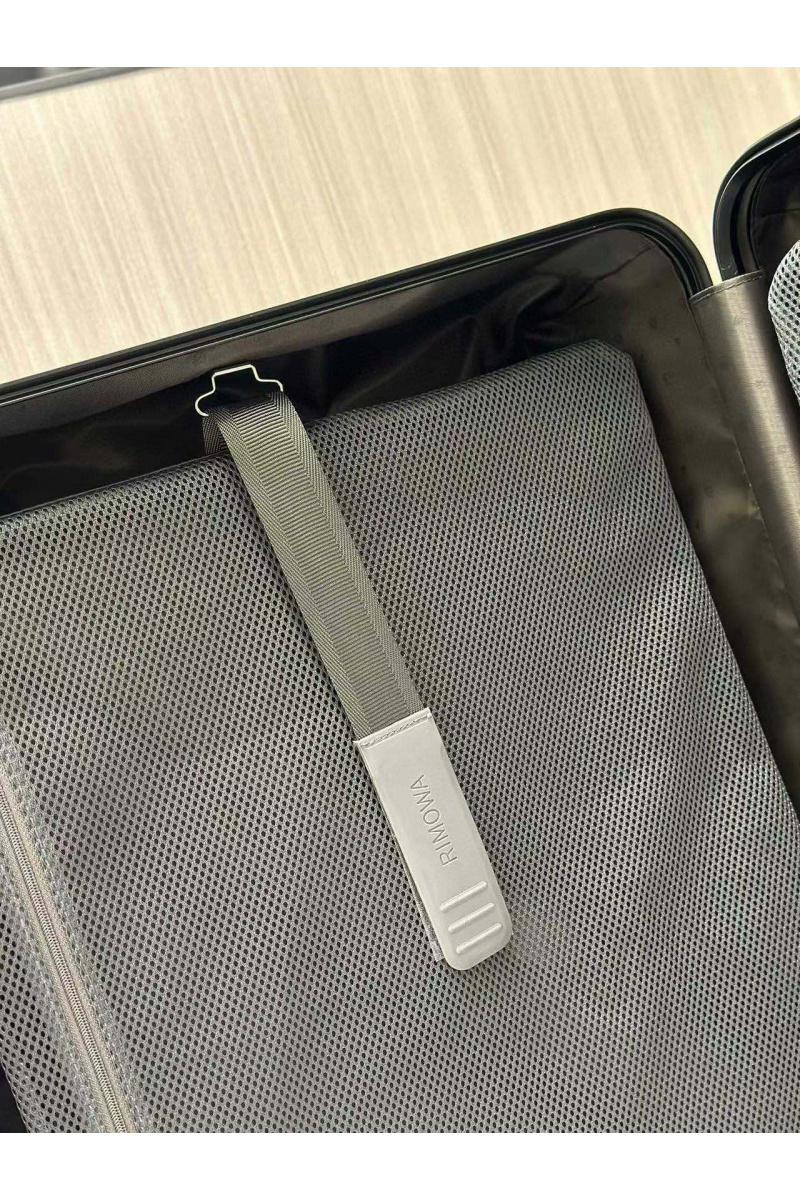 Rimowa Чемодан Aluminum M Premium 66x43x27 см