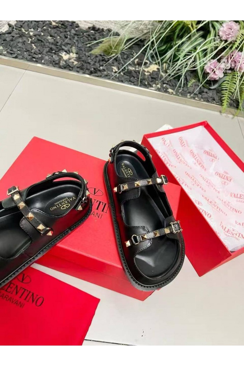 Valentino Женские кожаные сандалии Rockstud
