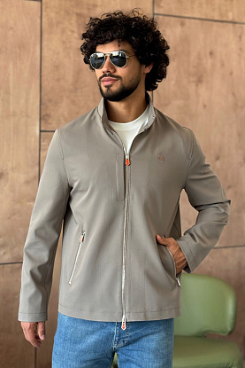 Мужская серая куртка 