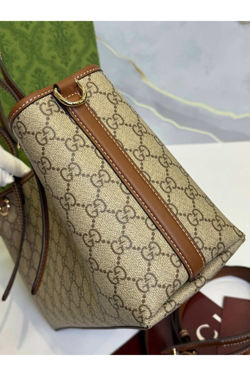 Gucci Кожаная сумка GG Emblem premium 30x19x11 см
